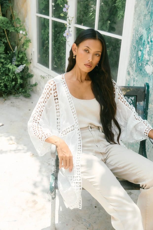 Oline Lace Kimono Lotus